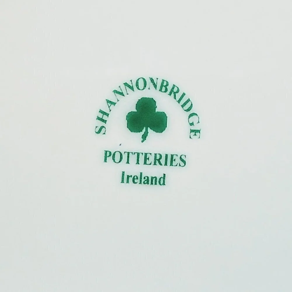 Shannonbridge Potteries Ireland Hydrangea Ceramic Covered Dish